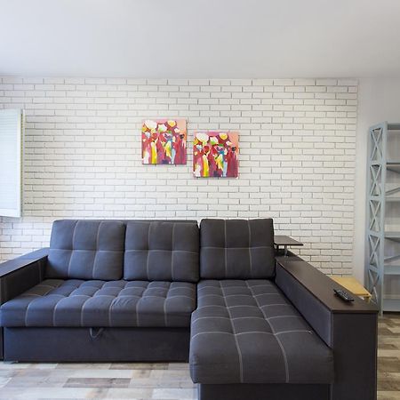 Loft Apartment Near Botanical Garden Kharkov Ngoại thất bức ảnh