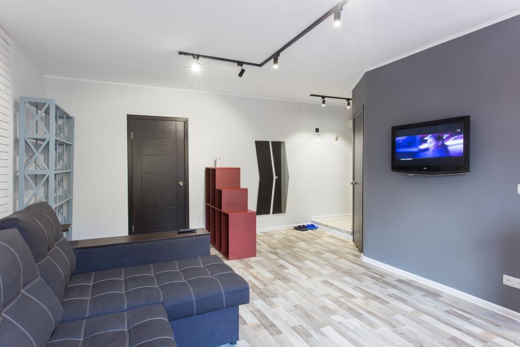 Loft Apartment Near Botanical Garden Kharkov Ngoại thất bức ảnh